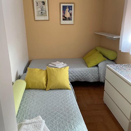 Apartmán Familia Anfitriona Acoge Sevilla Exteriér fotografie