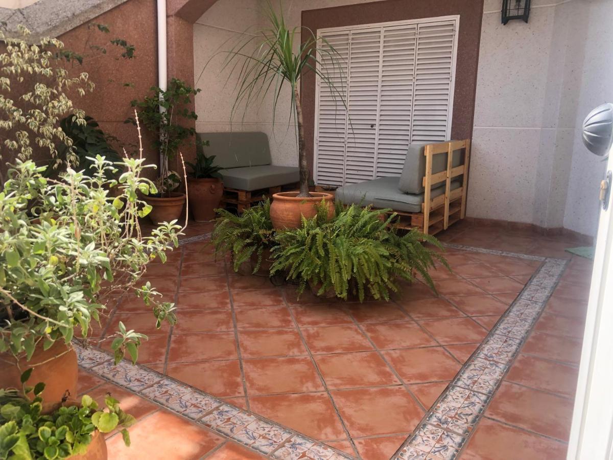Apartmán Familia Anfitriona Acoge Sevilla Exteriér fotografie