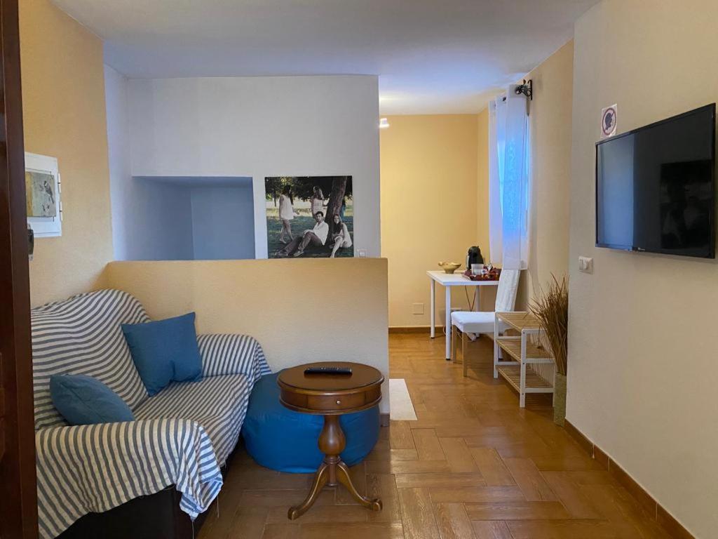 Apartmán Familia Anfitriona Acoge Sevilla Exteriér fotografie